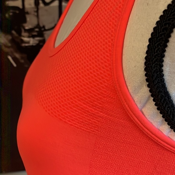 Fabletics Delta Seamless Tank, hot orange - Picture 15 of 17